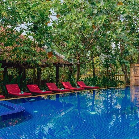 กร็องด์ เอลิเซ ลา เรซิดองซ์ Hotel เสียมราฐ ภายนอก รูปภาพ