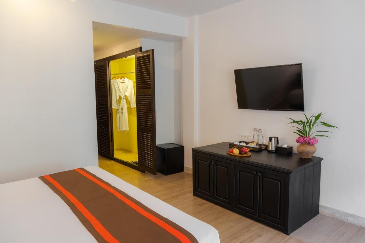 กร็องด์ เอลิเซ ลา เรซิดองซ์ Hotel เสียมราฐ ภายนอก รูปภาพ