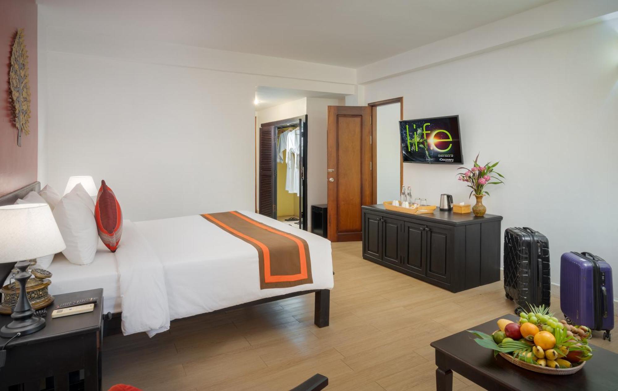 กร็องด์ เอลิเซ ลา เรซิดองซ์ Hotel เสียมราฐ ภายนอก รูปภาพ